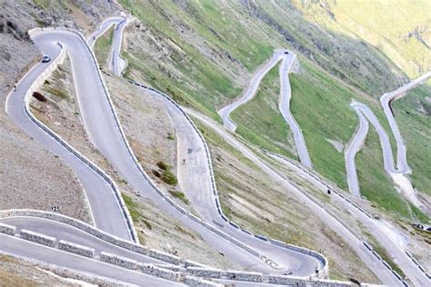 Winding road to Stelvio mountain pass - Photos by Canva