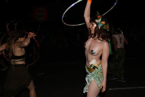 Topless Women Spotted In Sydney Gay And Lesbian Mardi Gras Parade Photos Thefappening