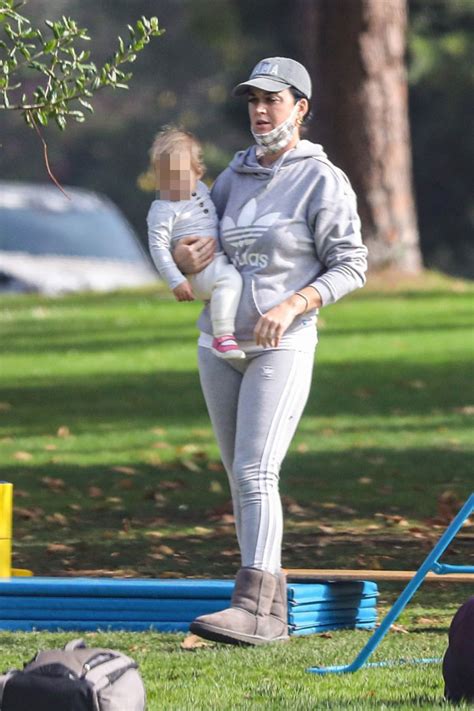 Katy Perry & Orlando Bloom Take Their Daughter Daisy To The Park ...