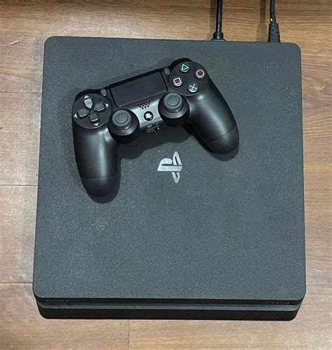 PS4 console slim 500GB with almost new controller, Video Gaming, Video ...