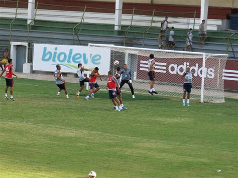 Após erros contra Grêmio e Vasco Abel treina a bola parada defensiva