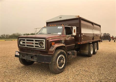 1979 GMC 7000 T/A GRAIN TRUCK