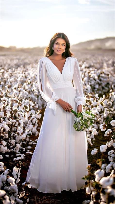 VESTIDO LONGO FLUIDO BRANCO PARA CASAMENTO NA PRAIA NO CAMPO PRÉ