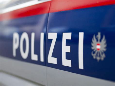 Verd Chtige Nach Raub Auf Offener Stra E In Wien Leopoldstadt