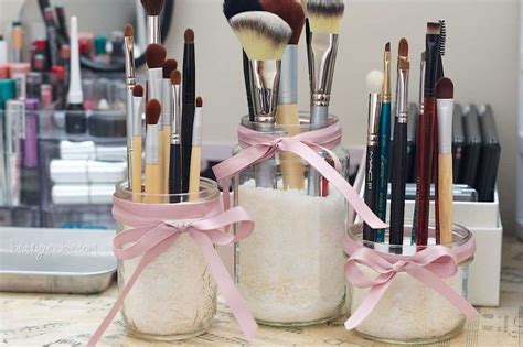 25 DIY Makeup Storage Ideas That Will Save Your Time