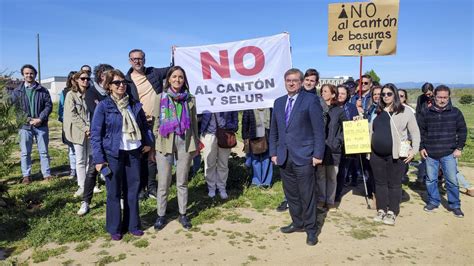 Almeida afirma que no hay restos humanos en el cantón de Montecarmelo