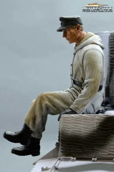 Figur Deutsche Panzer Mannschaft Wehrmacht Winter Sitzend Ww