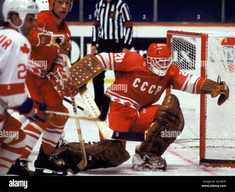 VLADISLAV TRETIAK goalie Ice-hockey Soviet Stock Photo - Alamy