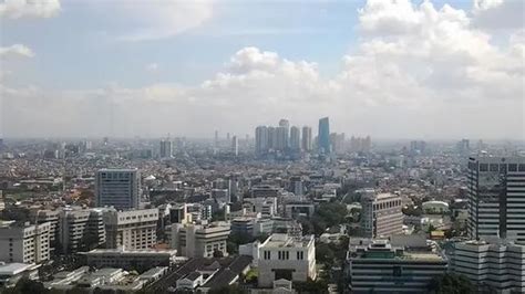 Cuaca Besok Jumat Maret Langit Jakarta Cerah Berawan Seharian