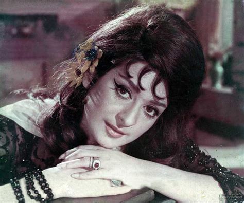saira banu picture