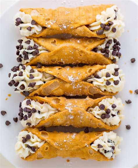 Homemade 5 Ingredient Cannolis Are Impressive And So Easy Cannoli