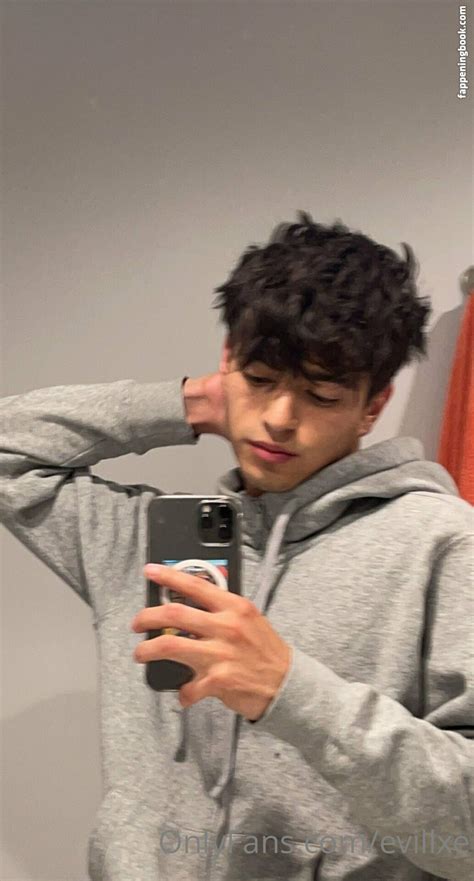 Evillxe Nude OnlyFans Leaks Fappening FappeningBook