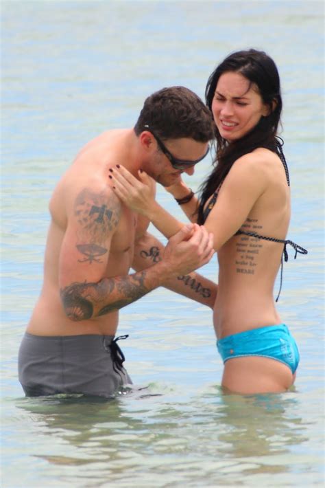 Wallpaper World Bikini Candids At The Beach In Hawaii Megan Fox