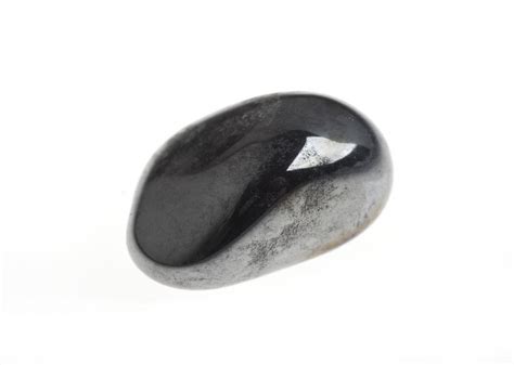 Hematite Benefits, Uses, and Properties | LoveToKnow