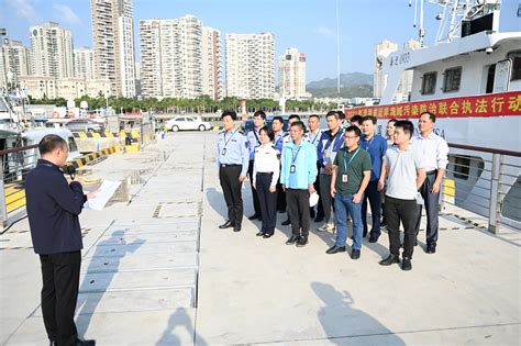 珠海多部门联合开展近岸海域污染防治执法