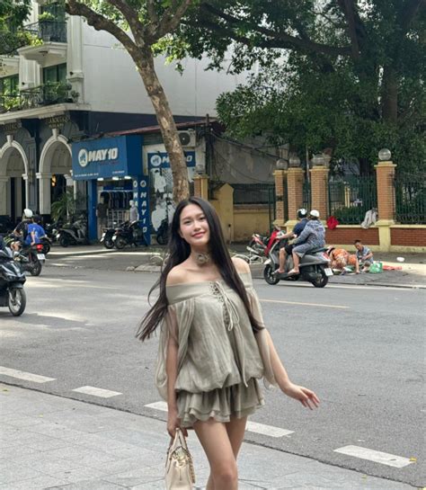 Ba nàng hot WAG lấy lại phong độ nhan sắc cực nhanh sau sinh bé Rồng Doãn Hải My Chu Thanh
