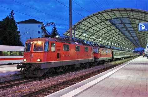 Olten 01 10 2009 SBB CFF FFS Two Class Re 4 4 II Electric Flickr