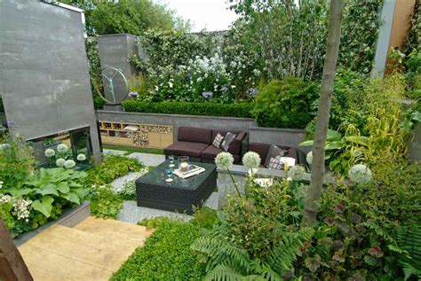 10 TIPS FOR BROWNSTONE GARDEN DESIGN — Todd Haiman Landscape Design