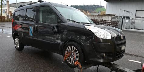 A1 bei St Gallen Autofahrer 26 schläft ein und verunfallt Nau ch