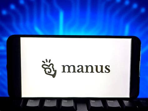 China's newest AI model Manus is dividing opinion over DeepSeek