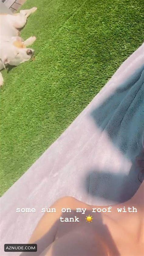 Sydney Sweeney Looks Hot Showing Off Her Tits While Sunbathing Topless