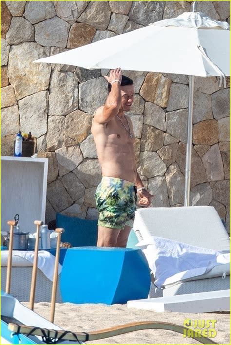 Mark Wahlberg Shows Off His Fit Physique Going Shirtless In Cabo