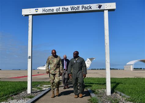 Wolf Returns To Visit The Pack Kunsan Air Base Commentaries