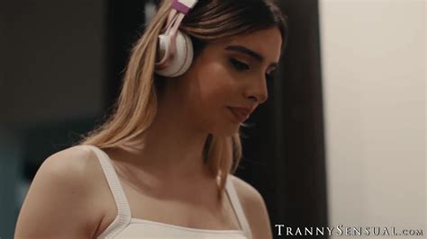 Long Dicked Johhny B And Blonde Shemale Ivory Mayhem Cant Take Hands Off Each Other