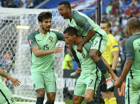 CR7 in the Final of EURO 2016 – Portugal beats Wales 2-0 in the Semi ...