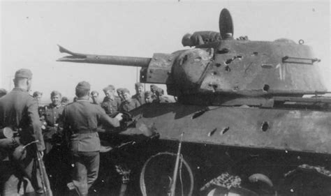 destroyed soviet T-34 tank | World War Photos