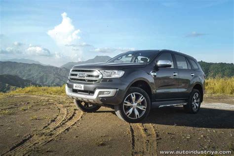 2017 Ford Everest Titanium Premium 4x4 Car Reviews