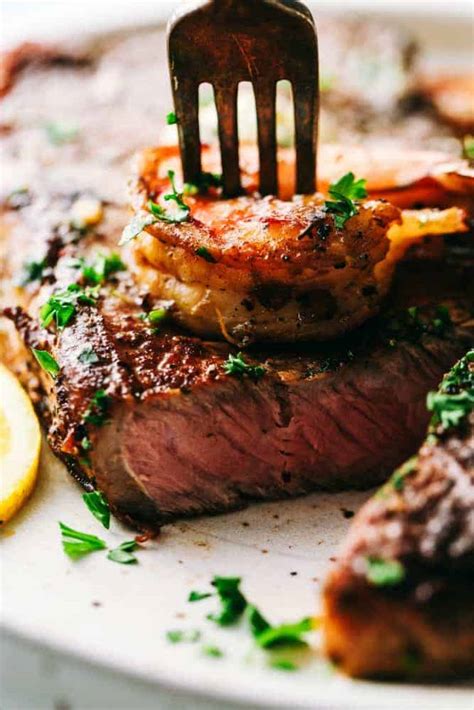 Skillet Garlic Butter Steak And Shrimp Detoxil