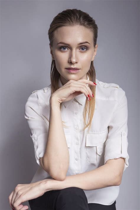 Brunette Pretty Woman Her Th Fresh Clean Skin Sad Loo Stock Photos Free Royalty Free Stock