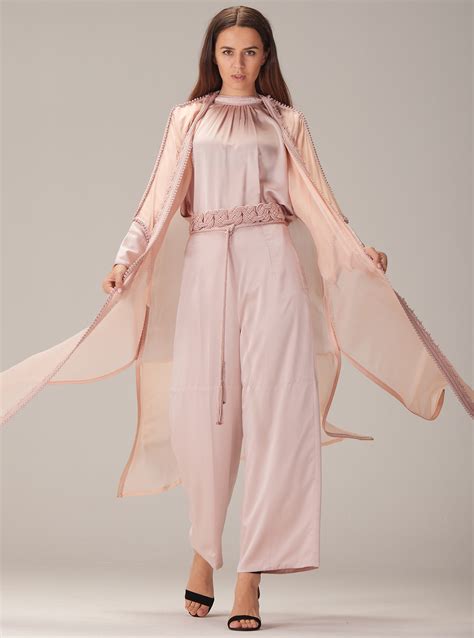 Royal Pink A Modern Twist To Kaftans As This Set Comes With Tailored