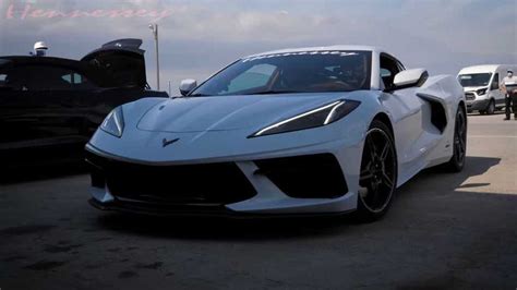 Hennessey Drag Races Modded Corvette C8 Against Stock Huracan