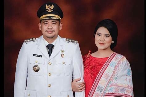 Bertahta Jadi Nyonya Wali Kota Medan Kahiyang Ayu Kini Pamer Kemesraan