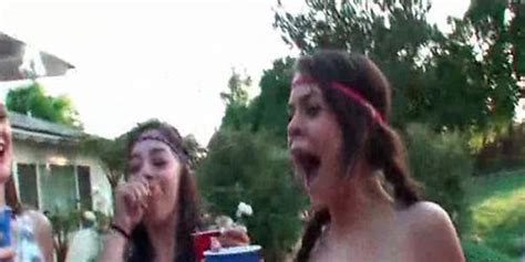 Teen Dolls Sucking Boobs And Kissing At A Sex Party Tnaflix