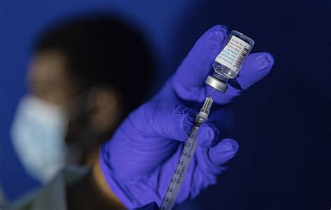 Covid 19 LAgence européenne du médicament autorise les vaccins