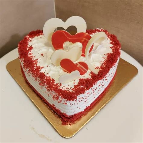 Heart Shape Red Velvet Cake Dp Saini Florist