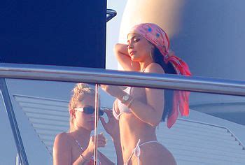 Kylie Jenner Naked And Tiny Bikini Ass Shots Playcelebs Net