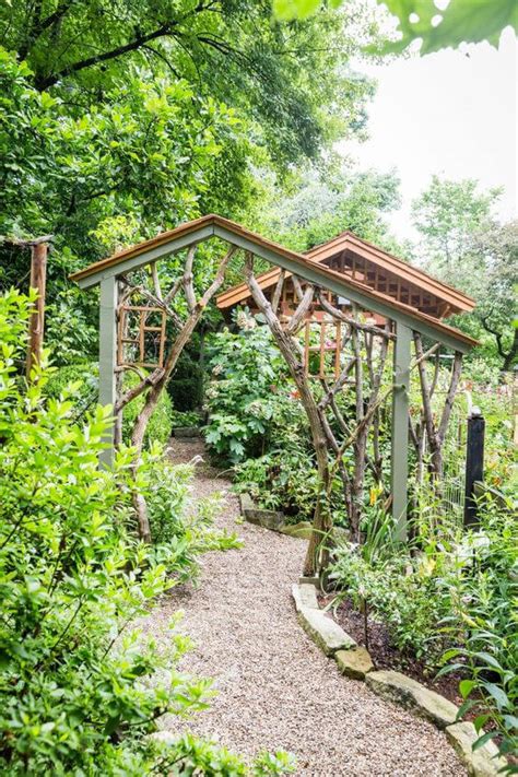 Beautiful Garden Gate Ideas To Brighten Up Your Outdoor Landscape