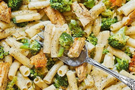 Recette facile de pâtes Alfredo au poulet et brocoli