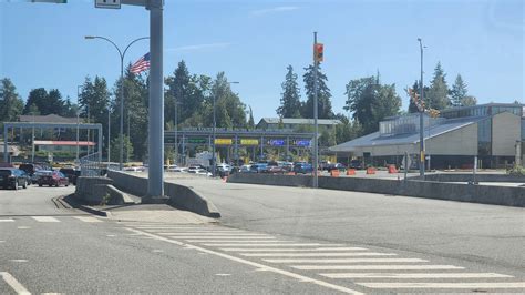 Unusual to see 2 Nexus Lanes SB for Pac Hwy Border Crossing. : r