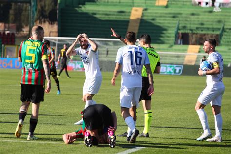 Ternana Bari Arbitro Del Match Tre Precedenti Con I Rossoverdi