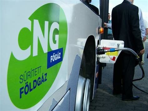 Újabb környezetbarát CNG töltőt nyitott a Nemzeti Közművek Alternativ