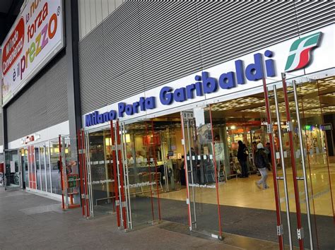 Milano La Stazione Di Porta Garibaldi Punto Di Partenza E Di Arrivo