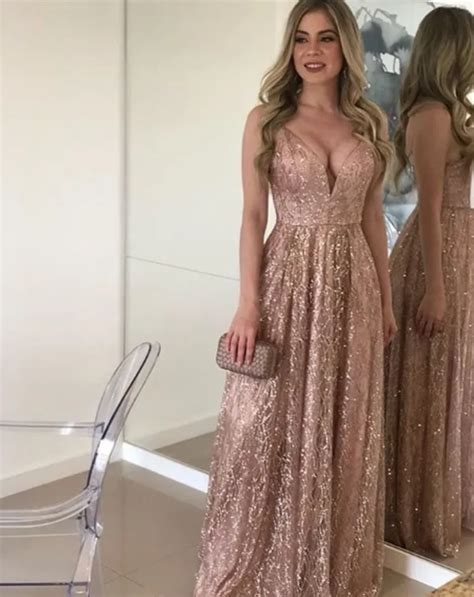 20 inspirações de vestido brilho Pronta pra Festa