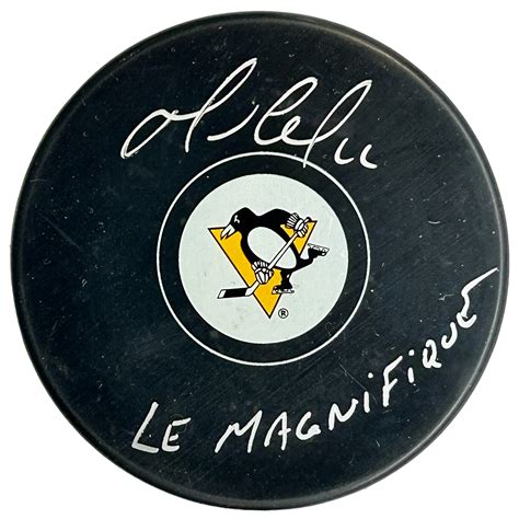 Mario Lemieux Signed, Inscribed "Le Magnifique" Pittsburgh Penguins Ho ...