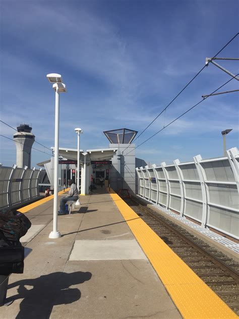 METROLINK-St Louis Airport Terminal 1, 10701 Lambert International Blvd ...