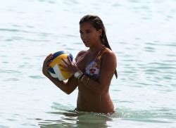 Sylvie Van Der Vaart Wearing A Bikini In Miami 10 9 13 MQ Phun Org Forum